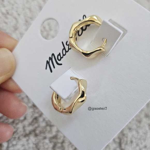 Madewell Organic Small Hoop Earrings - Picture 5 of 6